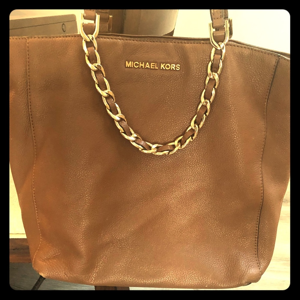 AUTHENTIC***Michael Kors Medium Tote